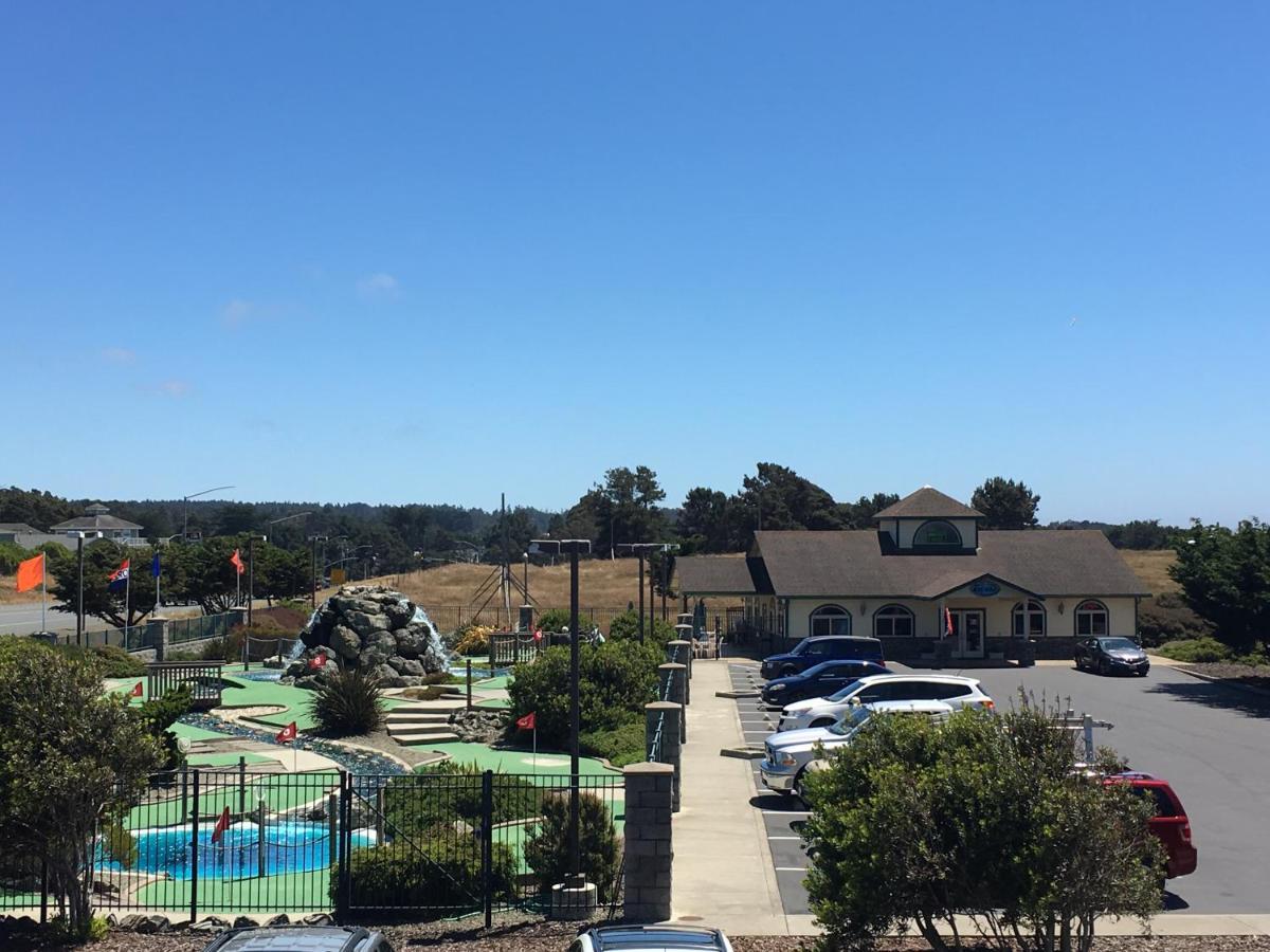 פורט בראג Emerald Dolphin Inn & Mini Golf מראה חיצוני תמונה