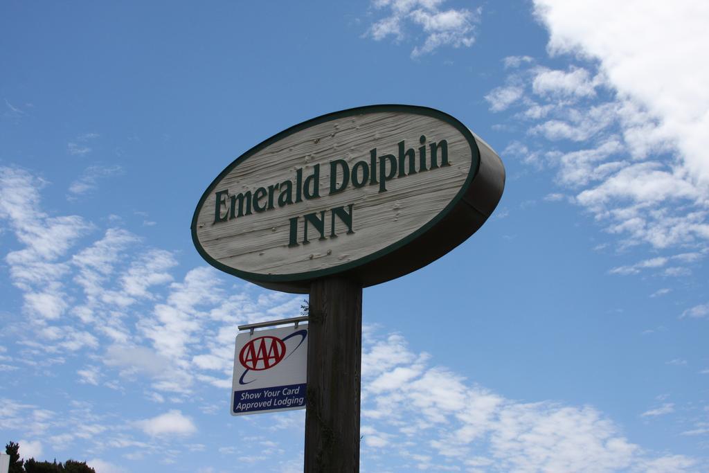 פורט בראג Emerald Dolphin Inn & Mini Golf מראה חיצוני תמונה